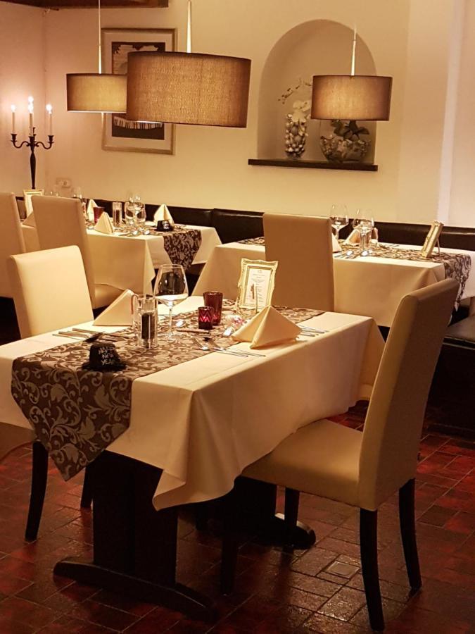 Hotel Restaurant Kniebishoehe 弗罗伊登施塔特 外观 照片