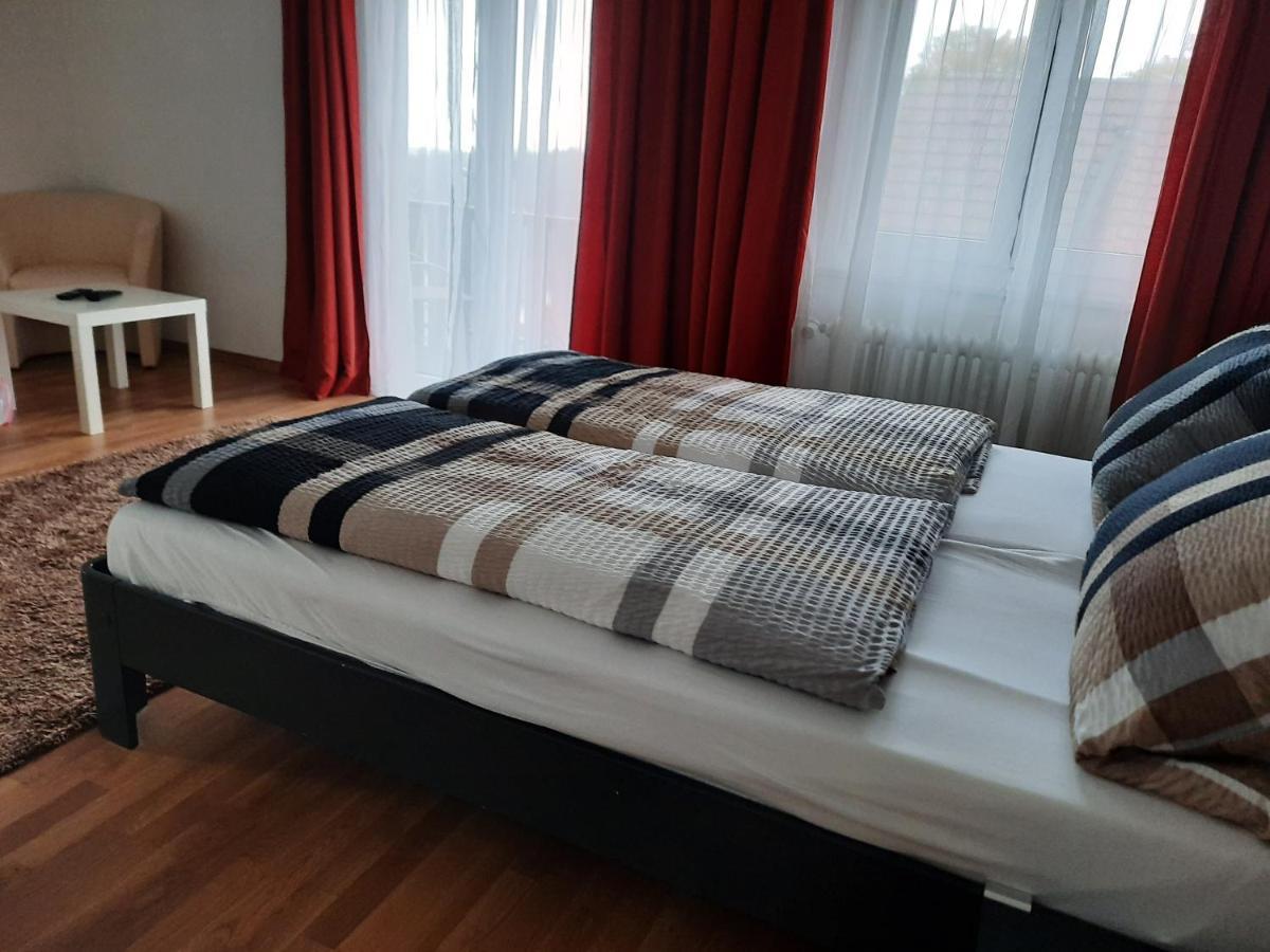 Hotel Restaurant Kniebishoehe 弗罗伊登施塔特 外观 照片